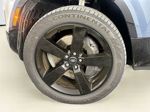 Used 2025 Land Rover Defender 110 X-Dynamic SE image 31