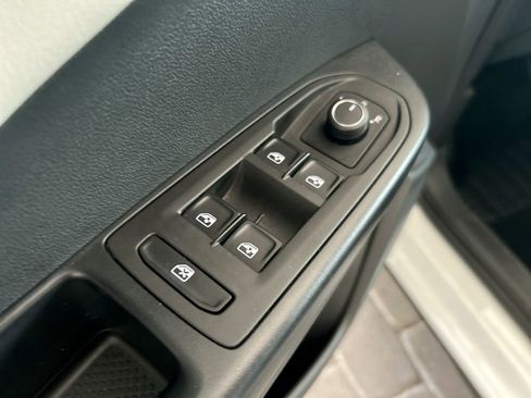 Used 2025 Volkswagen Taos S FWD image 12