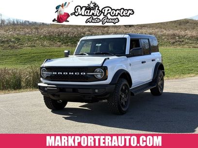 New 2025 Ford Bronco Outer Banks w/ Black Appearance Package