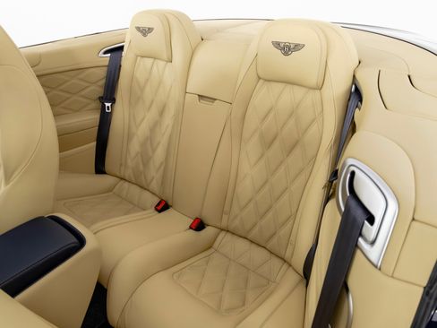 Used 2014 Bentley Continental GT image 41