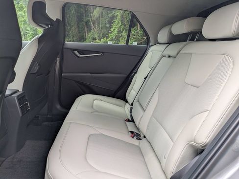 Used 2025 Kia Niro EX FWD image 14