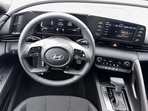 New 2026 Hyundai Elantra Sport image 17
