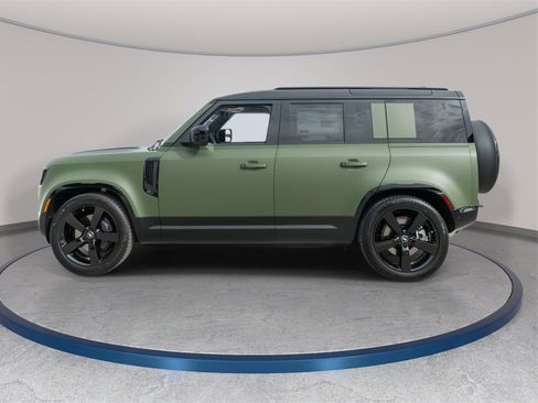 New 2025 Land Rover Defender 110 X-Dynamic SE image 2
