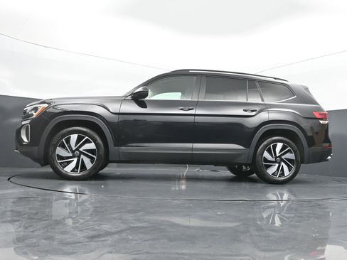 Used 2025 Volkswagen Atlas SE AWD/4WD image 37