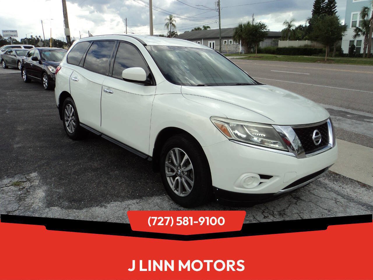 Used 2014 Nissan Pathfinder S FWD image 1