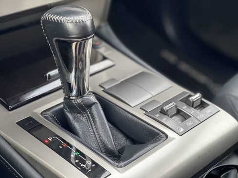 Used 2015 Lexus GX 460 image 32