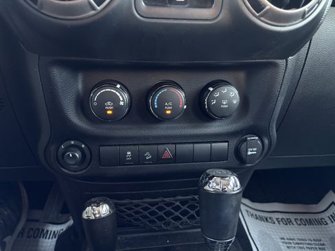 Used 2016 Jeep Wrangler Unlimited Sport w/ Quick Order Package 24S AWD/4WD image 21