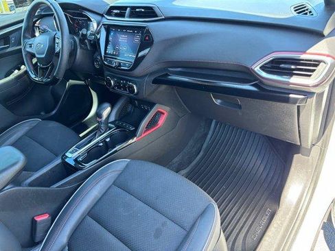 Used 2023 Chevrolet TrailBlazer RS w/ Convenience Package FWD image 11