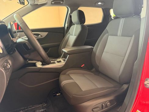 Used 2025 Chevrolet Blazer LT FWD image 22