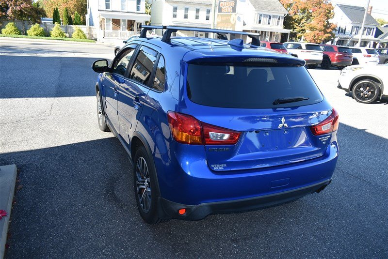 Used 2017 Mitsubishi Outlander Sport SE AWD/4WD image 6