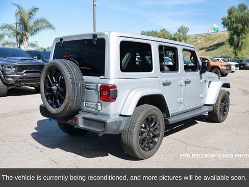 Used 2022 Jeep Wrangler Unlimited Sahara w/ Cold Weather Group image 5