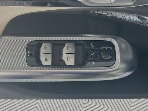 New 2026 Mercedes-Benz E 350 4MATIC Sedan image 18