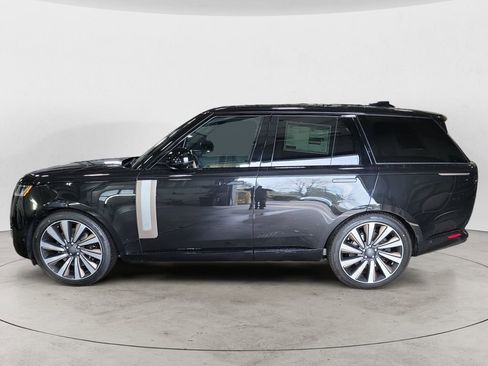 New 2026 Land Rover Range Rover SV AWD/4WD image 2