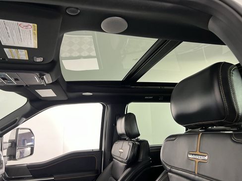 Used 2024 Ford F350 Platinum w/ FX4 Off-Road Package image 27