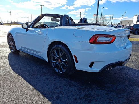 Used 2020 FIAT 124 Spider Abarth w/ Convenience Group RWD image 5