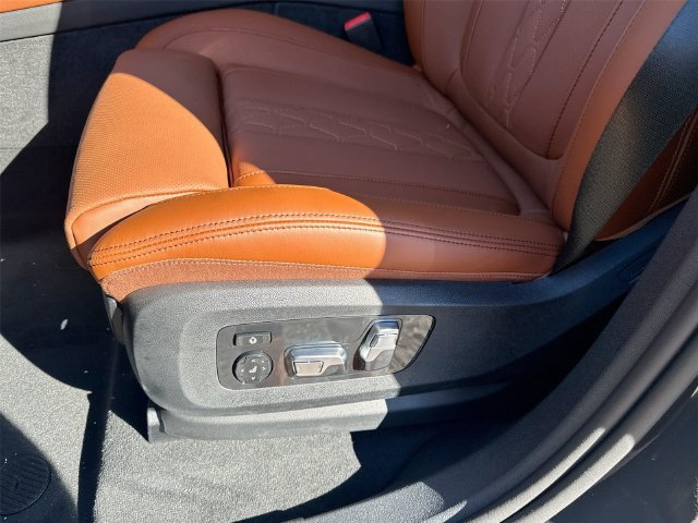 New 2027 BMW X6 M60i AWD/4WD image 18