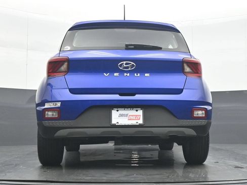Used 2025 Hyundai Venue SEL FWD image 29