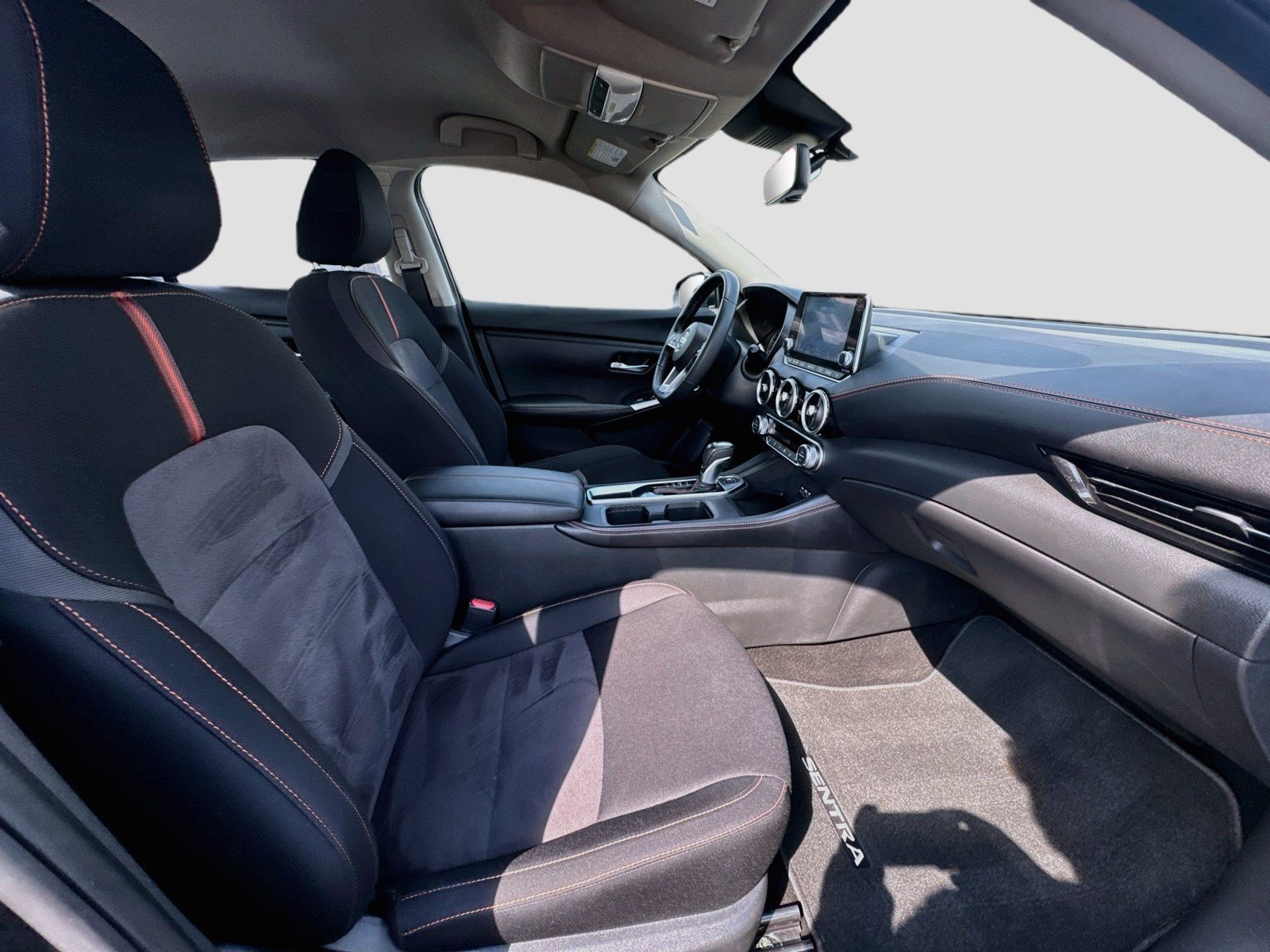 Used 2022 Nissan Sentra SR w/ Electronics Package FWD image 28