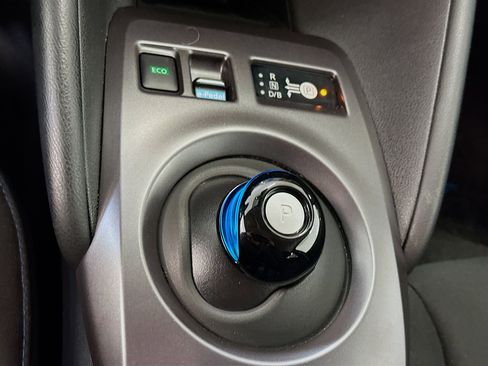 Used 2024 Nissan Leaf S image 24