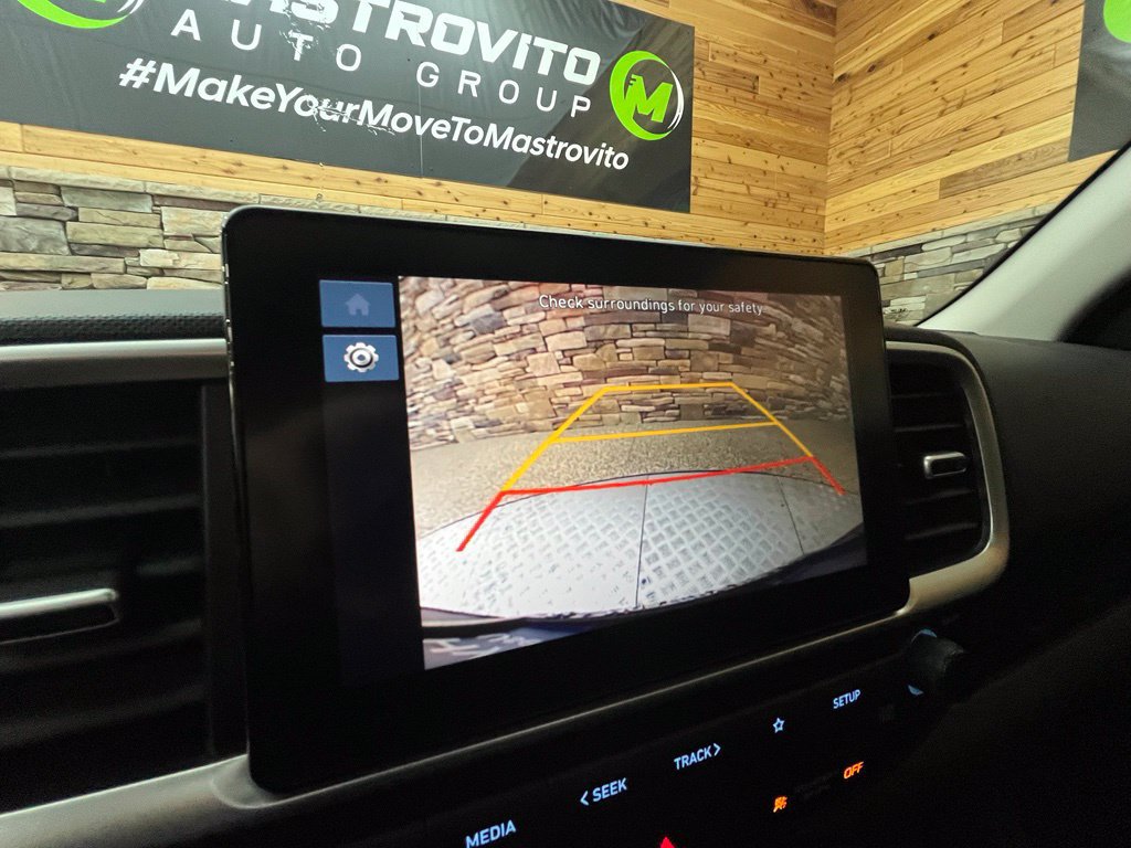 Used 2024 Hyundai Venue SEL FWD image 29