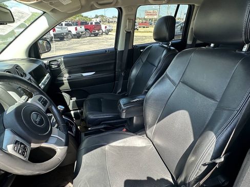 Used 2014 Jeep Compass Limited FWD image 10