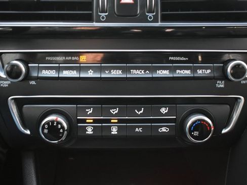 Used 2020 Kia Optima SE image 25