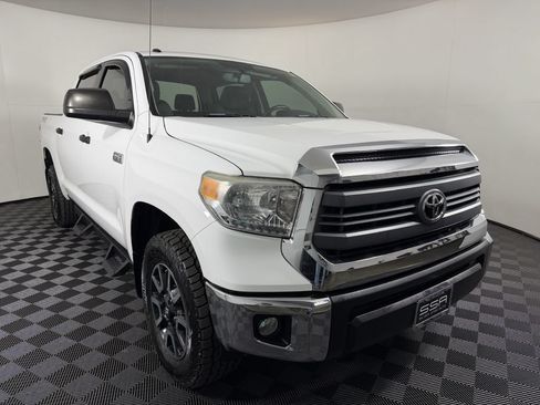 Used 2014 Toyota Tundra SR5 w/ TRD Off Road Package AWD/4WD image 3