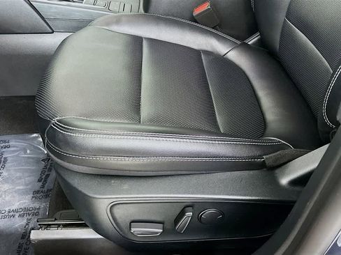 Certified 2022 Ford Escape SEL image 29