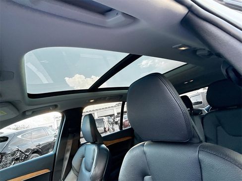 Used 2023 Volvo XC90 B5 Plus w/ Protection Package Premier image 24