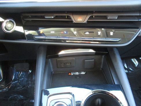 Used 2025 Buick Envision Preferred image 25