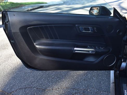 Used 2019 Ford Mustang Premium image 26