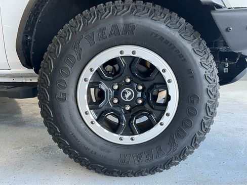 Used 2023 Ford Bronco Outer Banks w/ Sasquatch Package AWD/4WD image 24