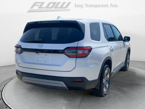 Certified 2025 Honda Pilot EX-L image 9