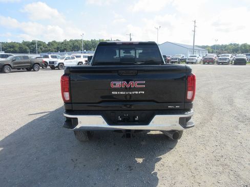 New 2025 GMC Sierra 2500 SLE w/ SLE Value Package; image 6