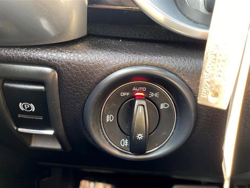 Used 2014 Porsche Cayenne S w/ Comfort Plus Package image 29