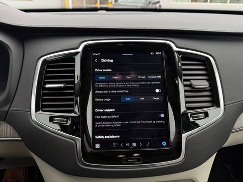 Certified 2023 Volvo XC90 T8 Ultimate w/ Protection Package Premier image 27