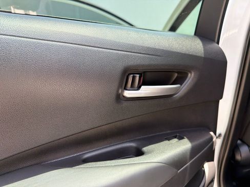Used 2022 Toyota Corolla SE FWD image 12