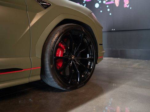 Used 2023 Lamborghini Urus S image 25