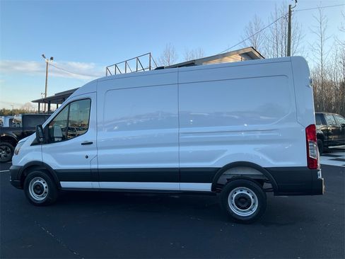 New 2026 Ford Transit 250 148 Medium Roof image 8