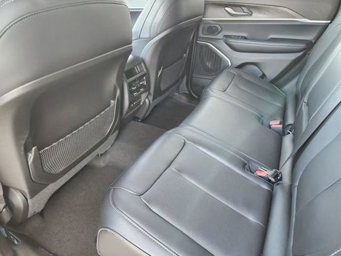 New 2026 Jeep Grand Cherokee Limited w/ Limited Altitude Package image 21