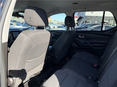 Used 2020 Chevrolet Traverse LS image 21