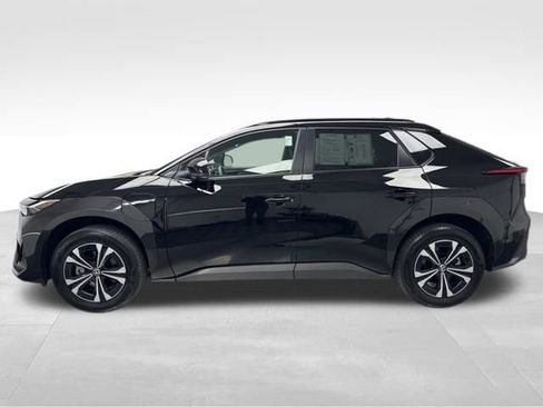 Used 2024 Toyota bZ4X XLE image 9