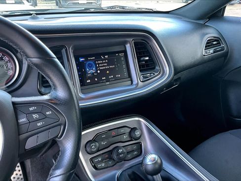 Used 2016 Dodge Challenger R/T image 7