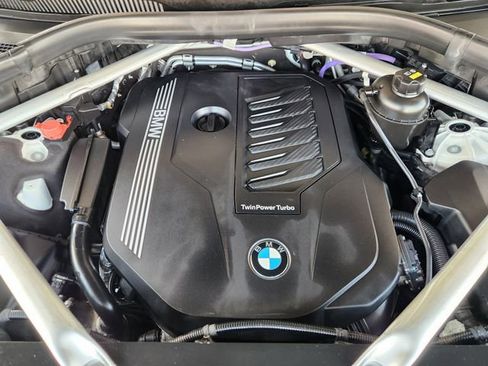 Used 2022 BMW X7 xDrive40i w/ Executive Package AWD/4WD image 30