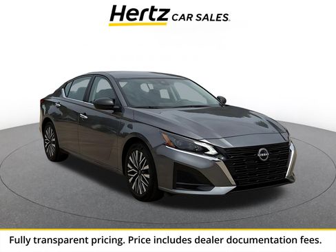 Used 2025 Nissan Altima 2.5 SV FWD image 1