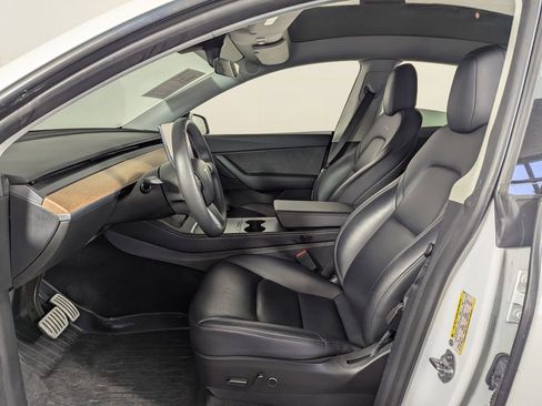 Used 2022 Tesla Model Y Performance image 4