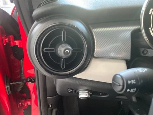 Used 2023 MINI Cooper SE FWD image 8