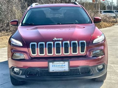 Used 2016 Jeep Cherokee Latitude w/ Comfort & Sound Group image 7