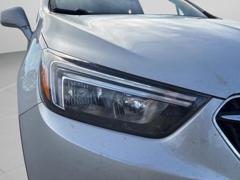 Used 2021 Buick Encore Preferred image 40