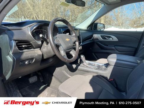 Certified 2020 Chevrolet Traverse LT w/ Driver Confidence II Package image 9